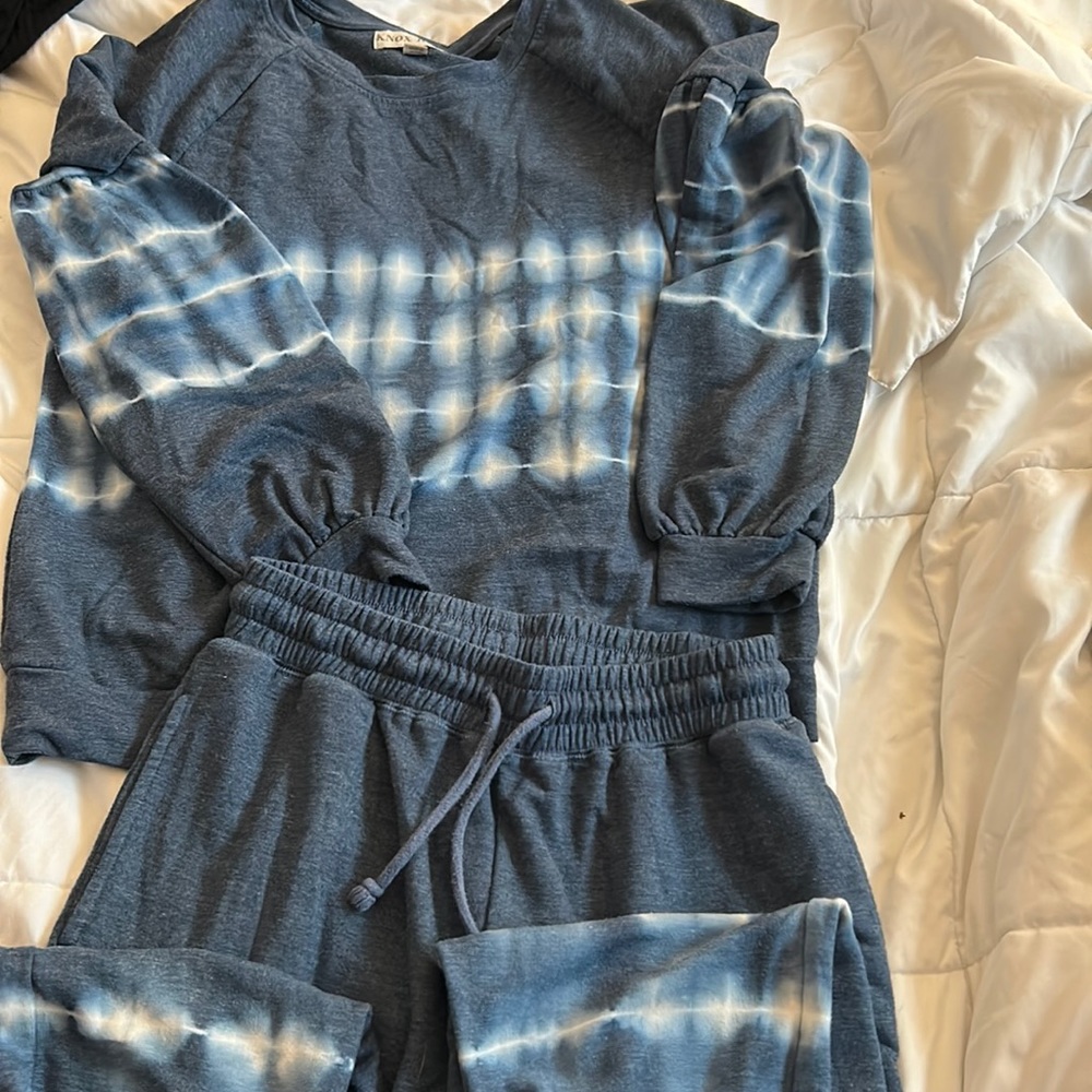 Knox rose lounge set